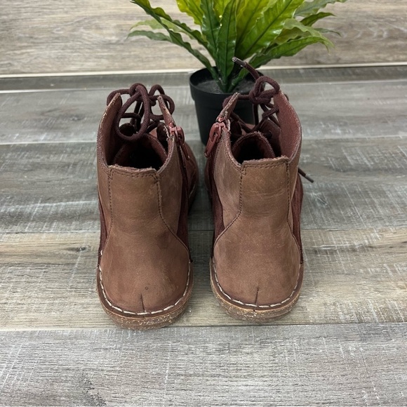 CLARKS Tamitha Key Mahogany Laced Ankle Boot Side Zipper Women’s Size 7 - Picture 9 of 16